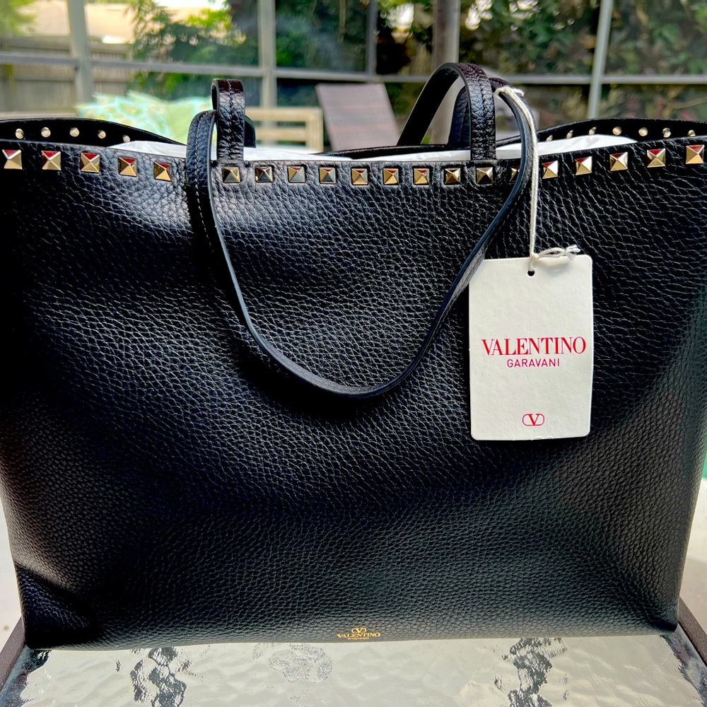 Valentino Garavani Tote Brand New tax free amazing saving!